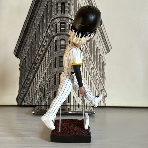 ❌SOLD❌NIB Fernando Tatis Jr Bobblehead Stadium Giveaway 7/31/2021 - Picture 8 of 9